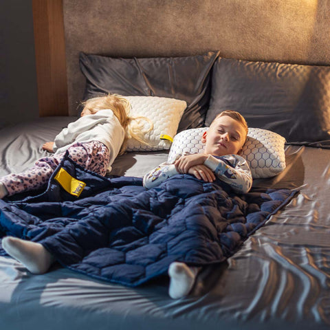 Ako používať záťažovú prikrývku Hevi™ Blanket Junior?